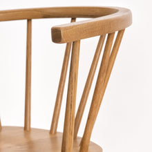 Load image into Gallery viewer, Weston Spindle Oak Chair