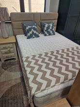 Load image into Gallery viewer, Brooklyn Bed - Mink
