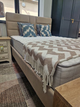 Load image into Gallery viewer, Brooklyn Bed - Mink
