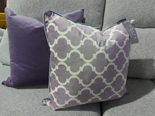 Load image into Gallery viewer, Uneek Vintage Heather Cushion
